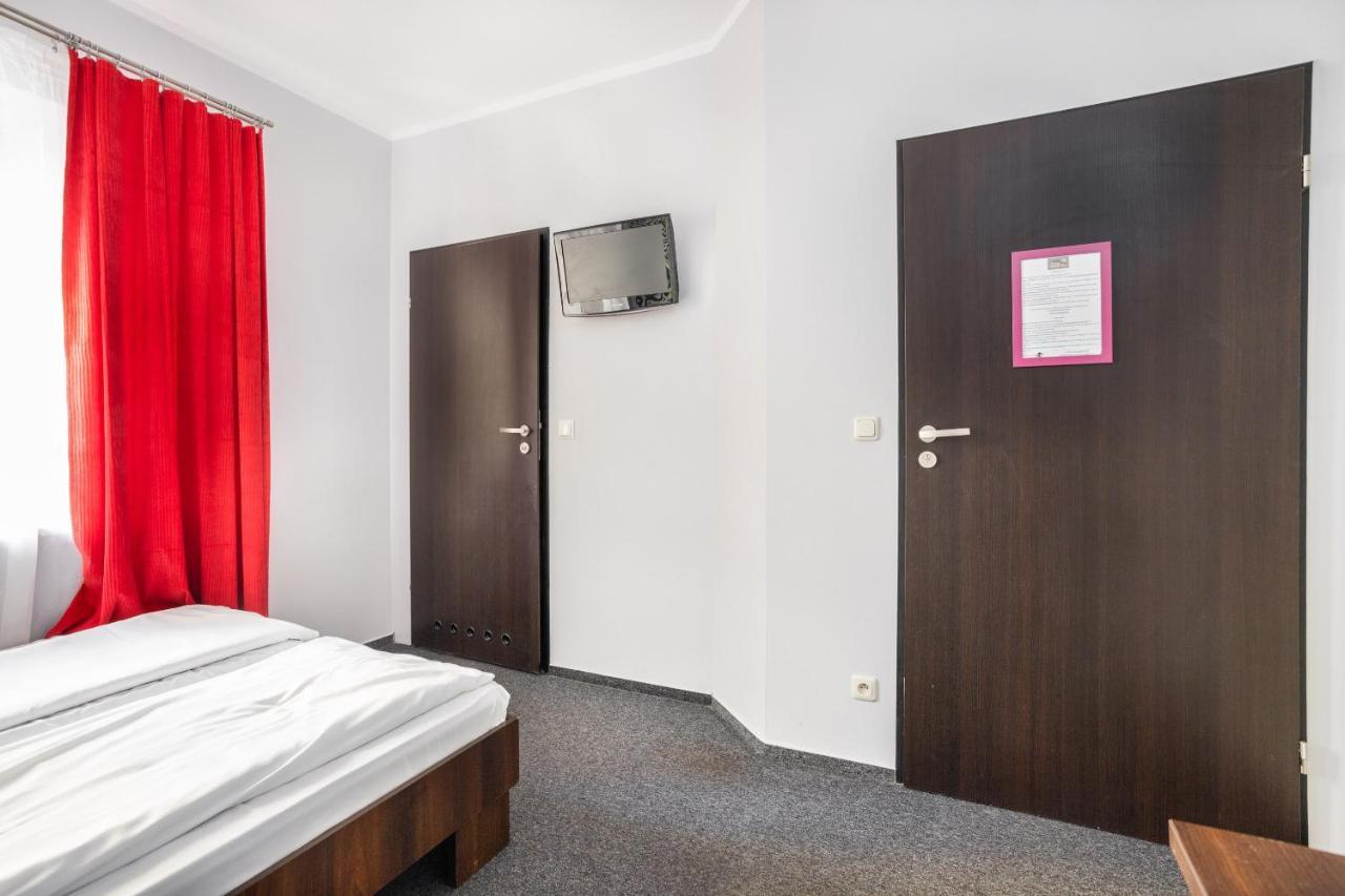 Shick Hostel Vratislav Exteriér fotografie